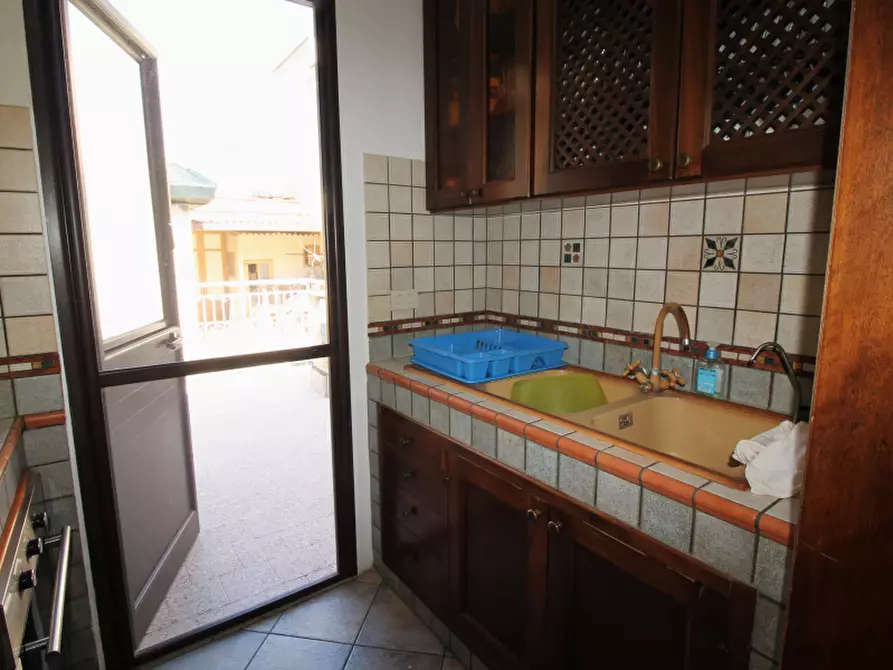 Immagine 11 di Villa in vendita  in Via Caronia a Bagheria