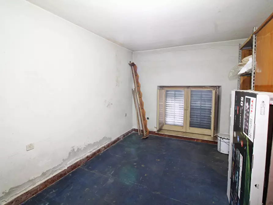 Immagine 26 di Villa in vendita  in Via Caronia a Bagheria