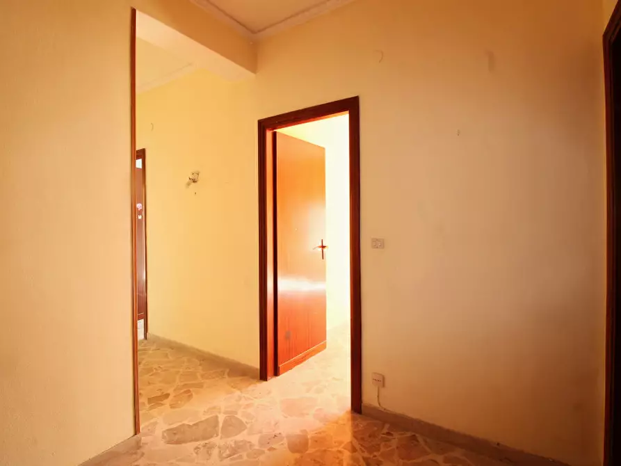 Immagine 2 di Appartamento in vendita  in Via Giacomo Restivo a Bagheria