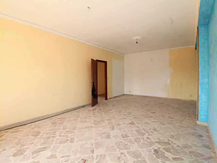 Immagine 18 di Appartamento in vendita  in Via Giacomo Restivo a Bagheria