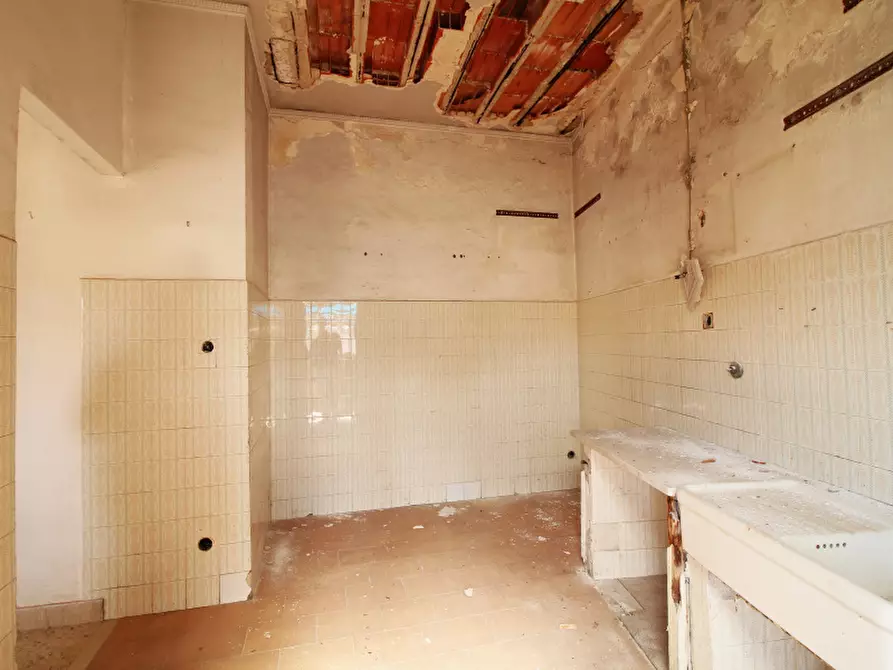 Immagine 17 di Villa in vendita  in Via Gumina a Bagheria