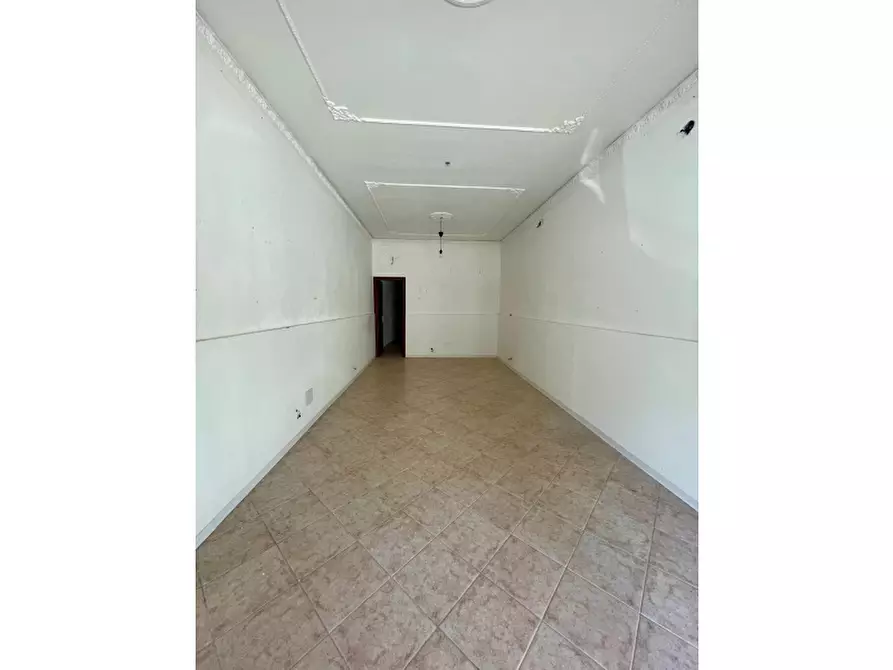Immagine 3 di Negozio in affitto  in Corso Vittorio Emanuele a Villabate