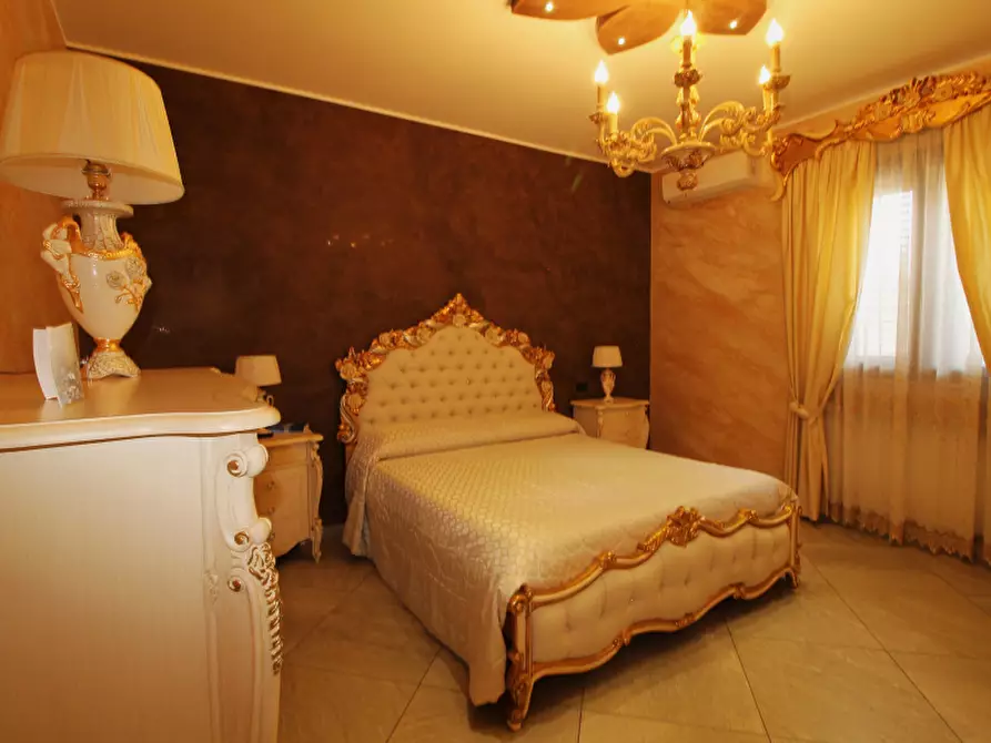 Immagine 26 di Villa in vendita  in Via Calabrese a Ficarazzi