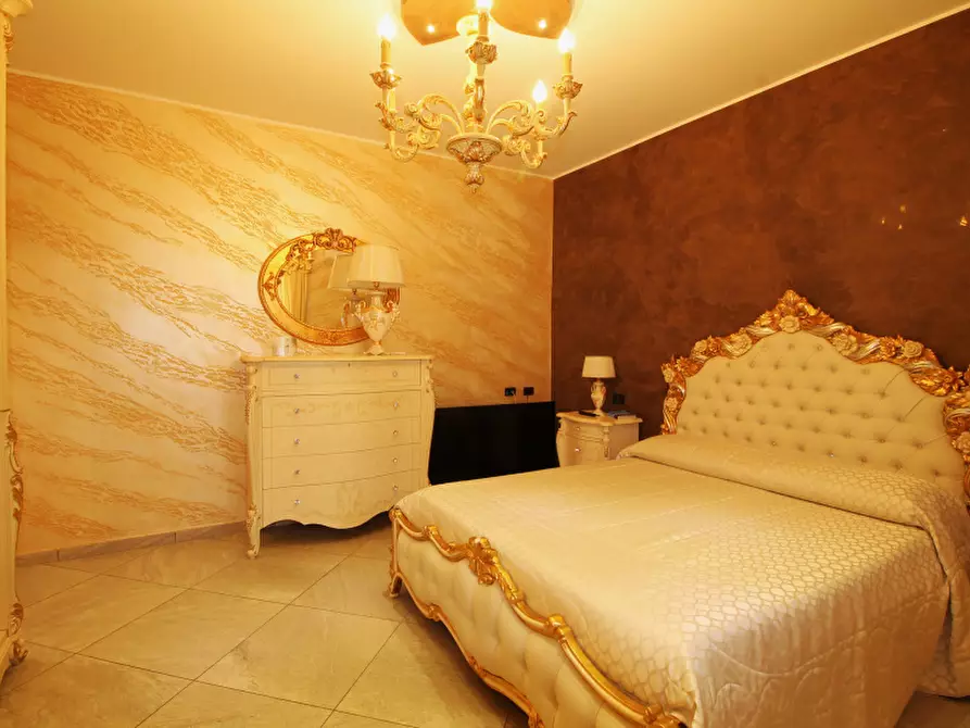 Immagine 29 di Villa in vendita  in Via Calabrese a Ficarazzi