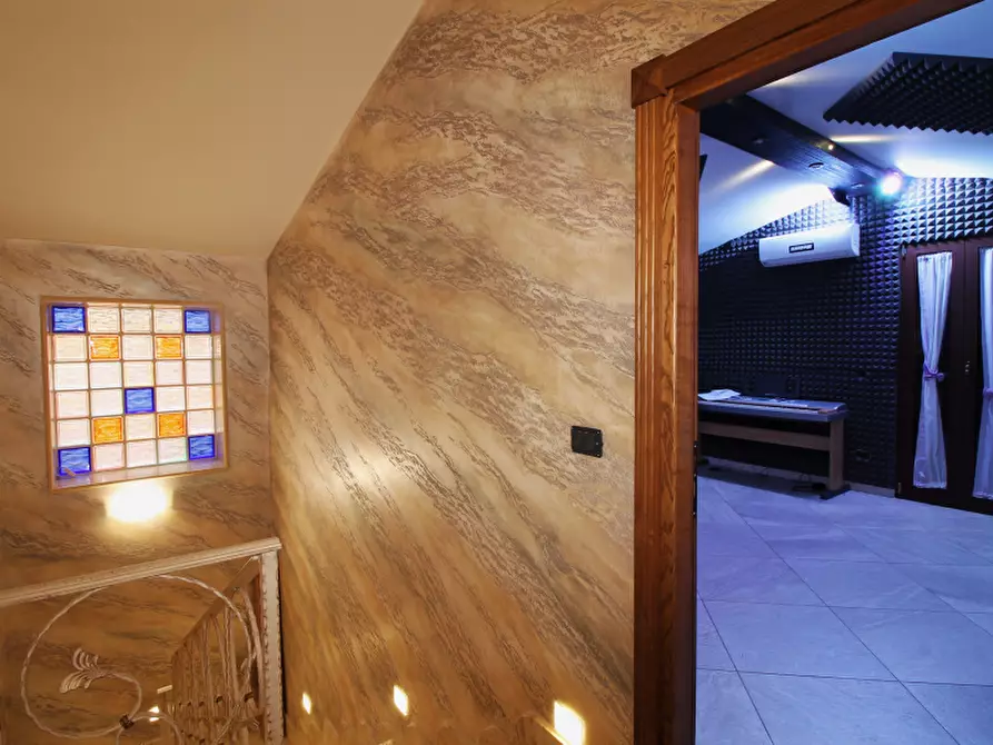 Immagine 33 di Villa in vendita  in Via Calabrese a Ficarazzi