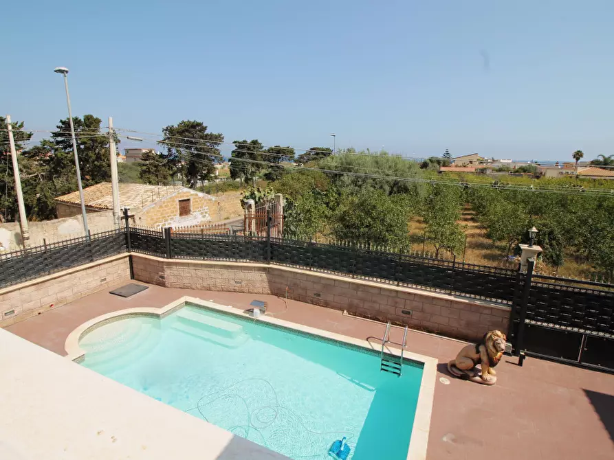 Immagine 39 di Villa in vendita  in Via Calabrese a Ficarazzi