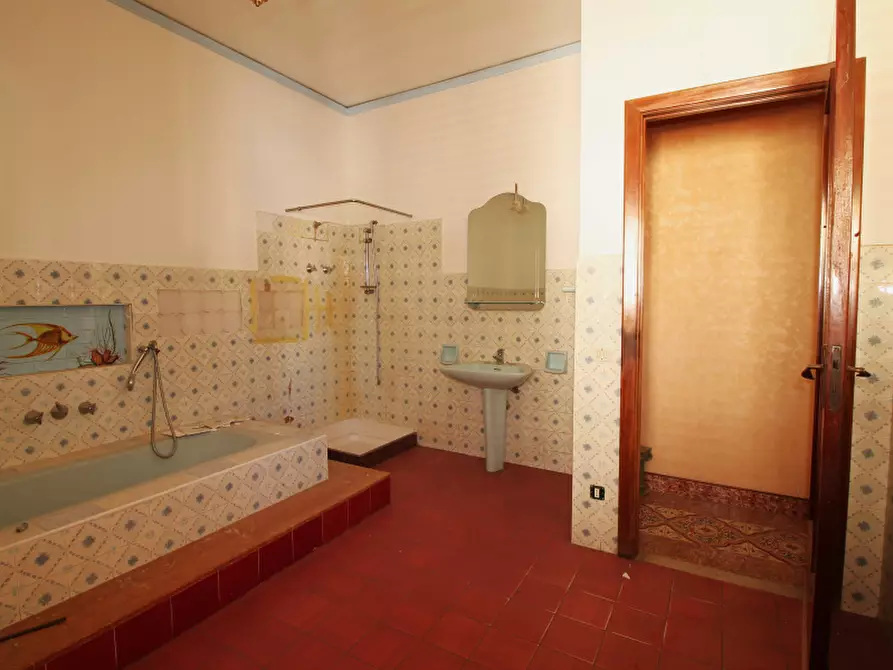 Immagine 16 di Appartamento in vendita  in Via Salvatore Rosa a Bagheria