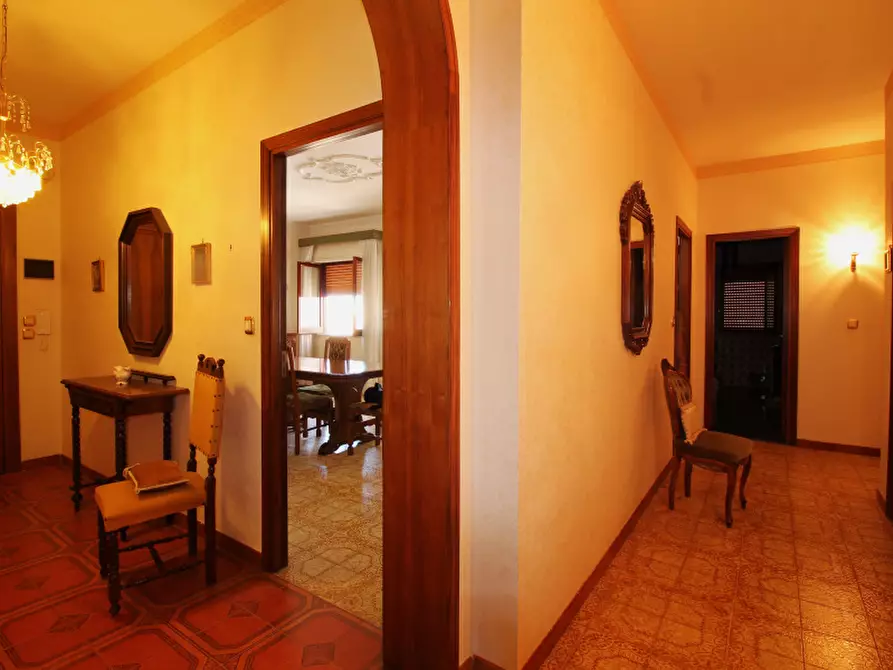 Immagine 4 di Appartamento in vendita  in Via Dante Alighieri a Bagheria