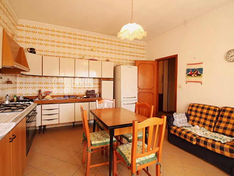 Immagine 10 di Appartamento in vendita  in Via Dante Alighieri a Bagheria