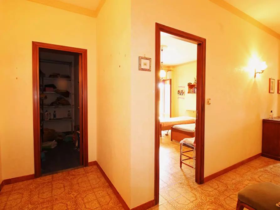 Immagine 17 di Appartamento in vendita  in Via Dante Alighieri a Bagheria