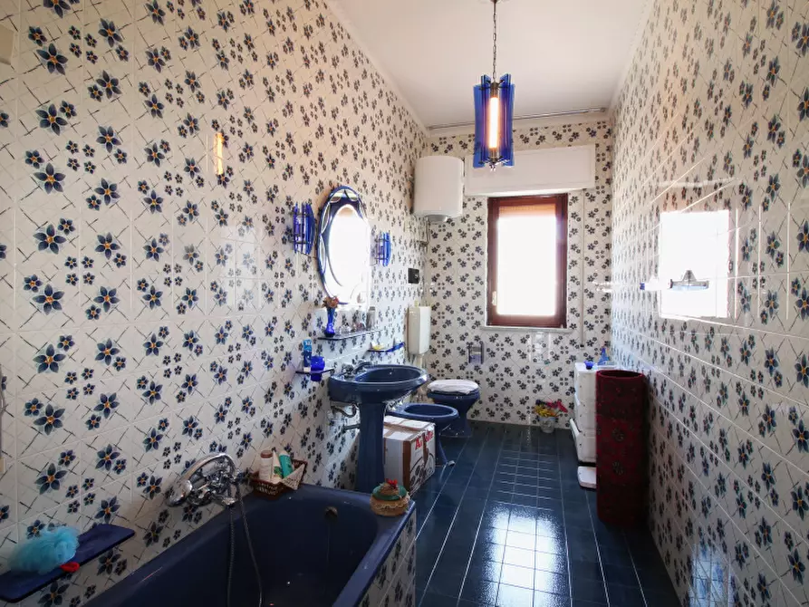 Immagine 18 di Appartamento in vendita  in Via Dante Alighieri a Bagheria