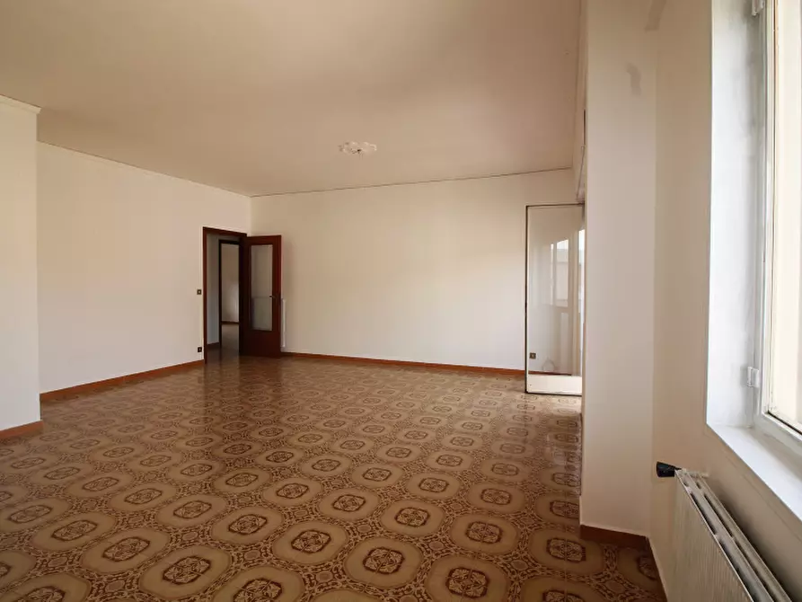 Immagine 6 di Appartamento in vendita  in Corso dei Mille a Palermo