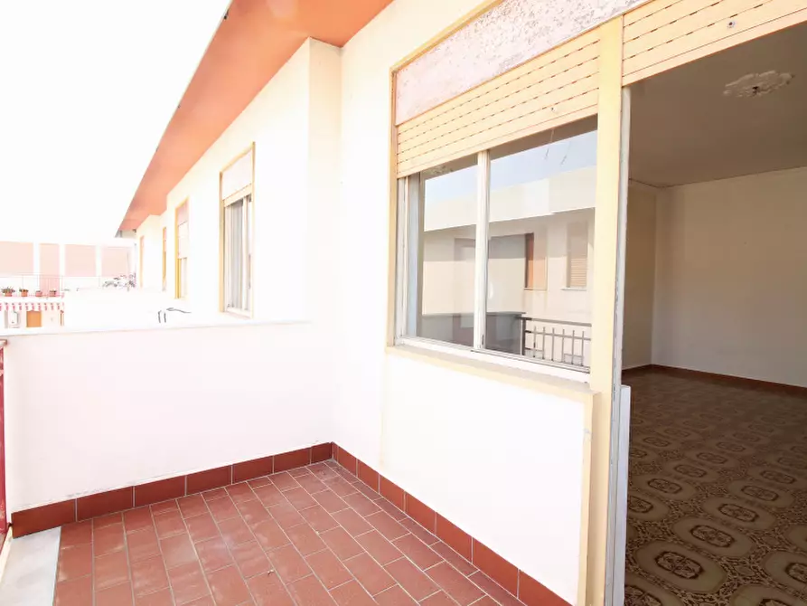 Immagine 10 di Appartamento in vendita  in Corso dei Mille a Palermo