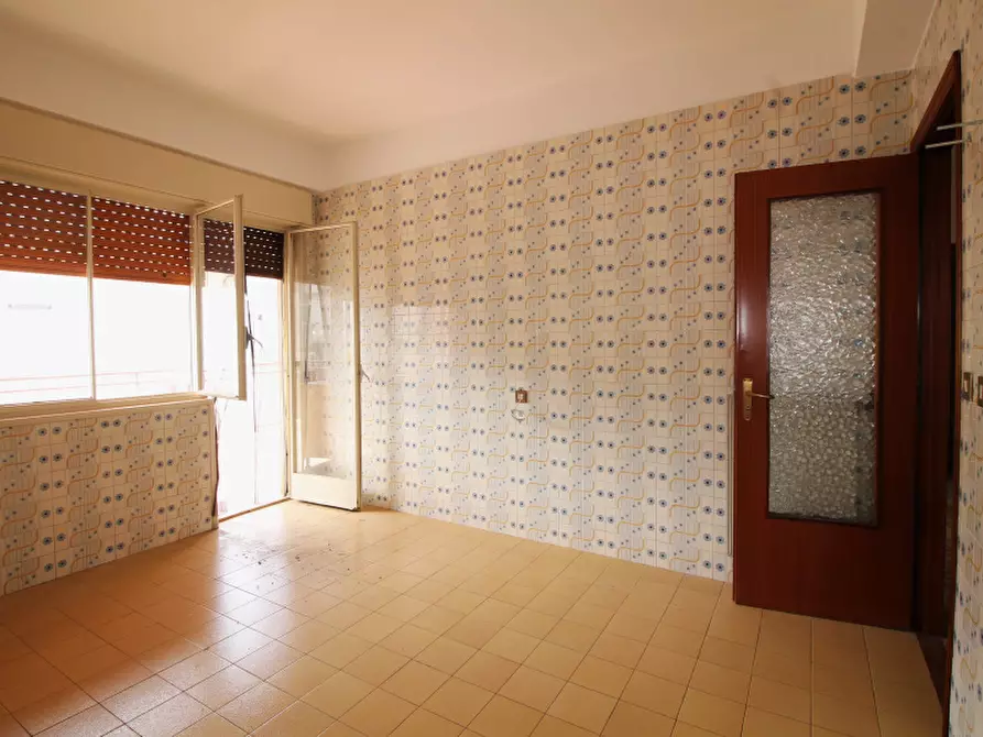 Immagine 14 di Appartamento in vendita  in Corso dei Mille a Palermo