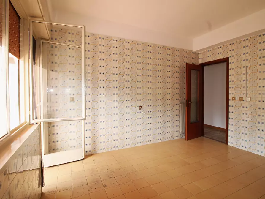 Immagine 15 di Appartamento in vendita  in Corso dei Mille a Palermo