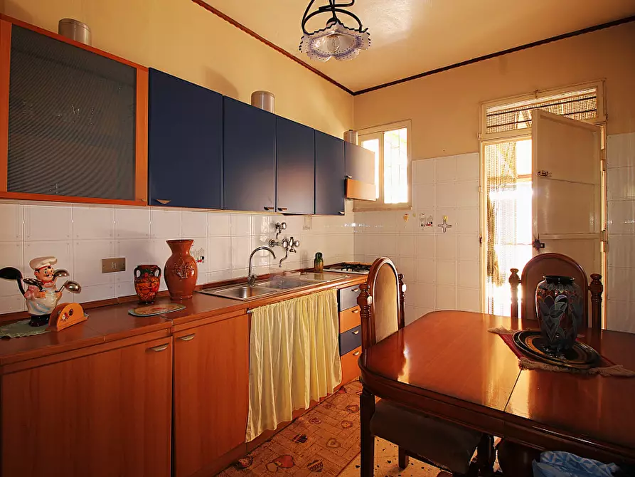 Immagine 27 di Villa in vendita  in Via Santa Caterina a Bagheria