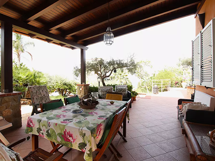 Immagine 5 di Villa in vendita  in Via Francesco Paolo Perez a Bagheria