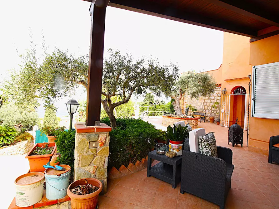 Immagine 6 di Villa in vendita  in Via Francesco Paolo Perez a Bagheria