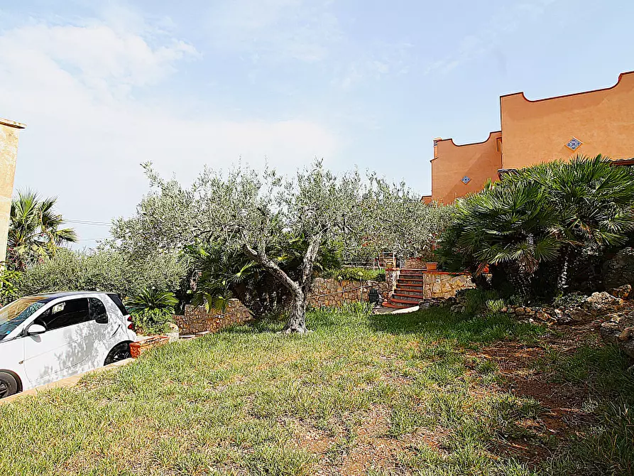 Immagine 7 di Villa in vendita  in Via Francesco Paolo Perez a Bagheria