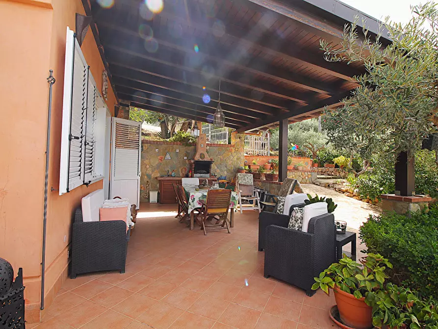 Immagine 30 di Villa in vendita  in Via Francesco Paolo Perez a Bagheria