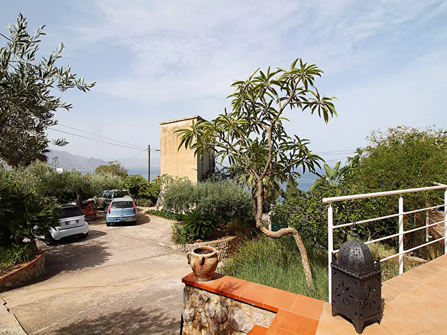 Immagine 31 di Villa in vendita  in Via Francesco Paolo Perez a Bagheria