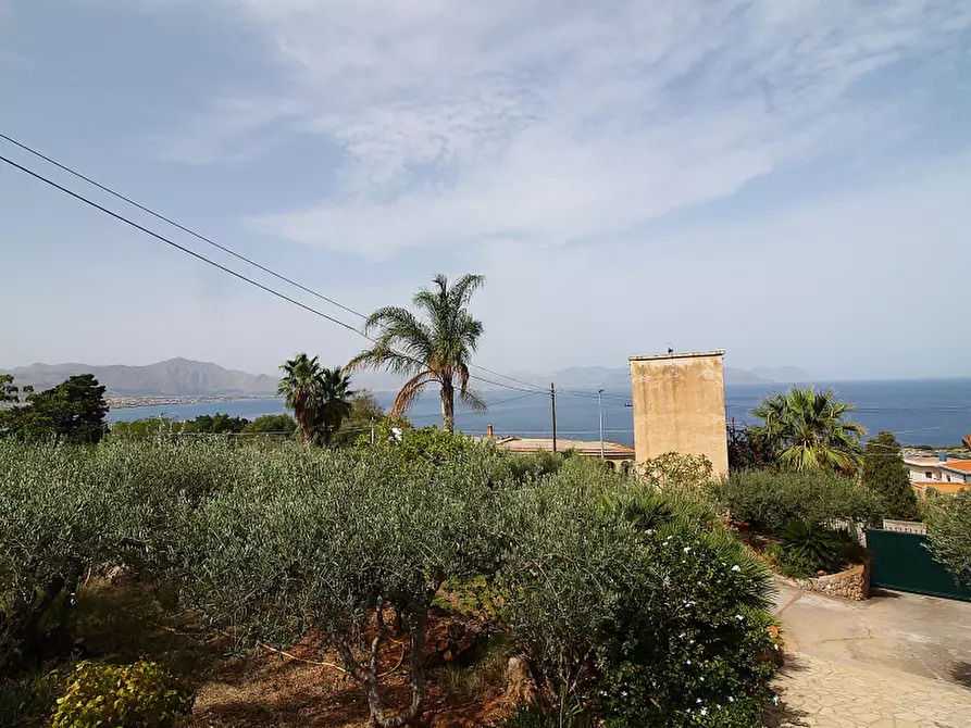 Immagine 34 di Villa in vendita  in Via Francesco Paolo Perez a Bagheria
