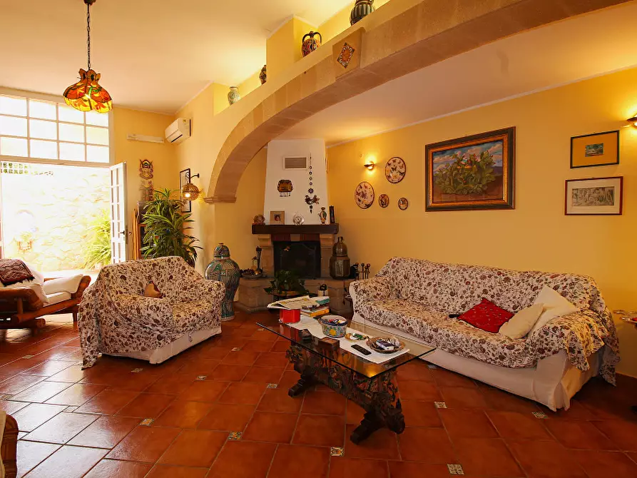 Immagine 10 di Villa in vendita  in Via Francesco Paolo Perez a Bagheria