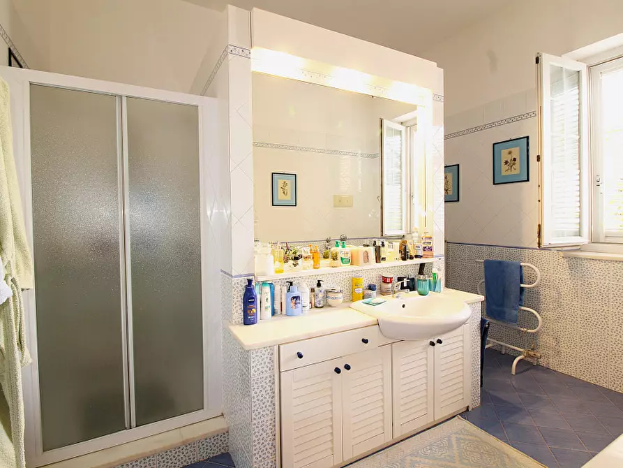 Immagine 17 di Villa in vendita  in Via Francesco Paolo Perez a Bagheria