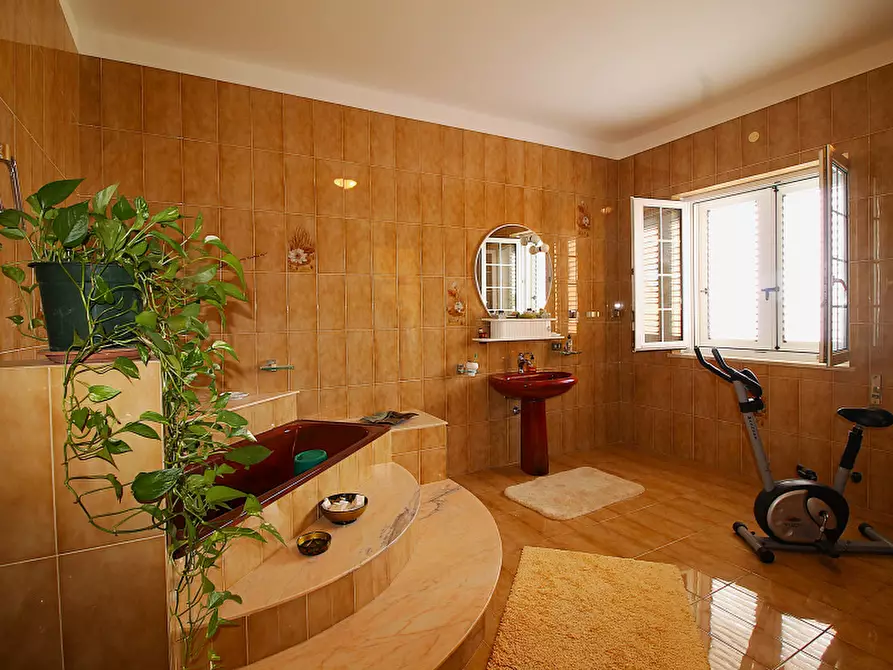 Immagine 12 di Villa in vendita  in Via Francesco Paolo Perez a Bagheria