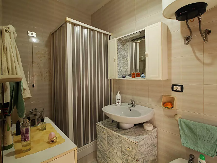 Immagine 12 di Appartamento in vendita  in Via Peppino Rossi a Bagheria