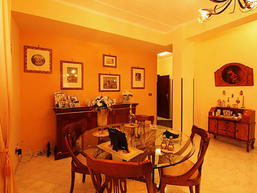 Immagine 11 di Appartamento in vendita  in Via Angiò a Bagheria