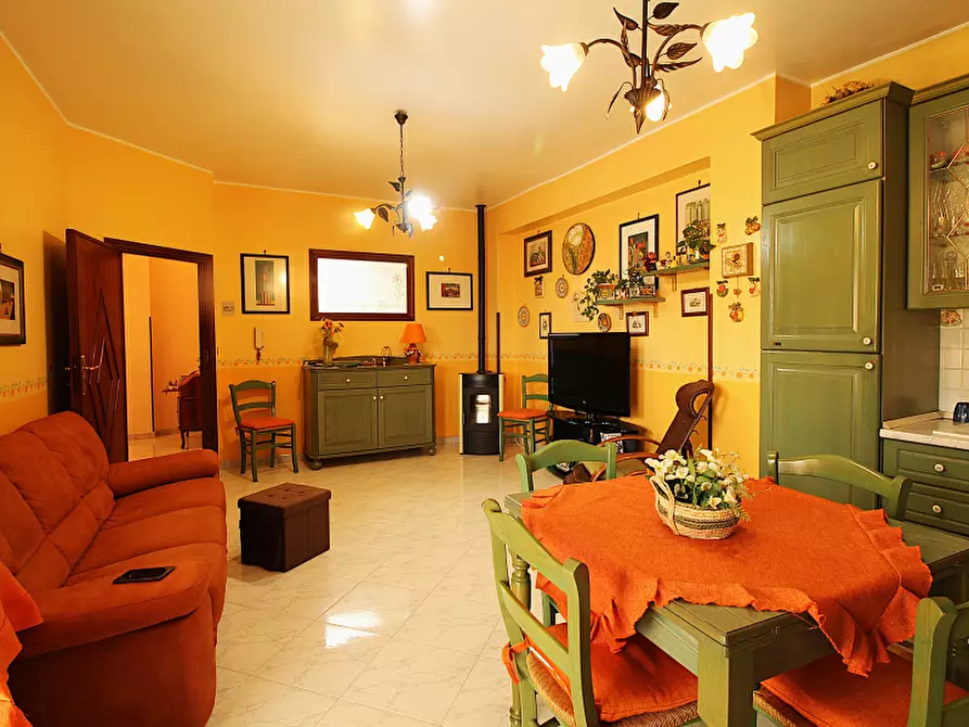 Immagine 2 di Appartamento in vendita  in Via Angiò a Bagheria