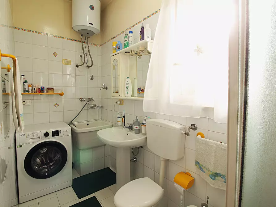 Immagine 5 di Appartamento in vendita  in Via Angiò a Bagheria