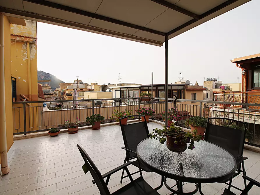 Immagine 7 di Appartamento in vendita  in Via Angiò a Bagheria