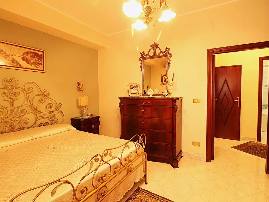 Immagine 17 di Appartamento in vendita  in Via Angiò a Bagheria