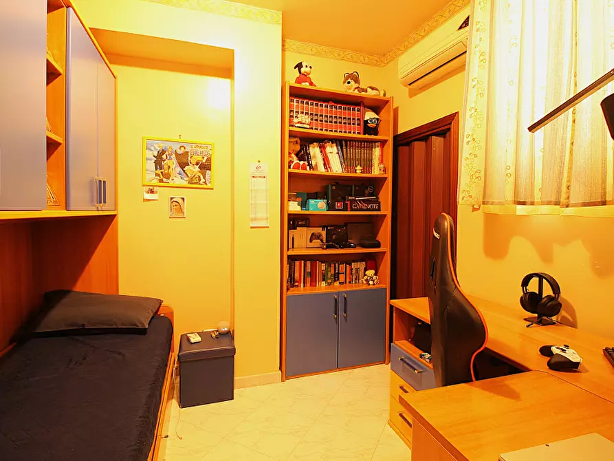 Immagine 19 di Appartamento in vendita  in Via Angiò a Bagheria