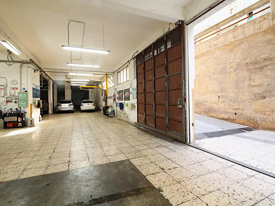 Immagine 4 di Negozio in vendita  in Via La Masa a Bagheria