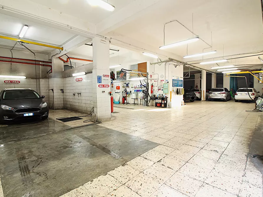 Immagine 8 di Negozio in vendita  in Via La Masa a Bagheria