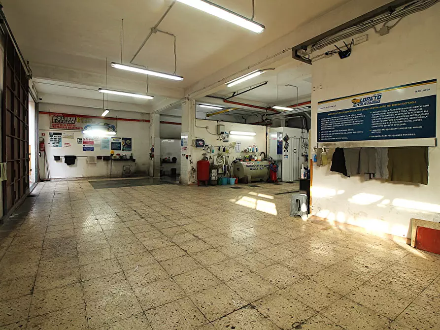 Immagine 6 di Negozio in vendita  in Via La Masa a Bagheria