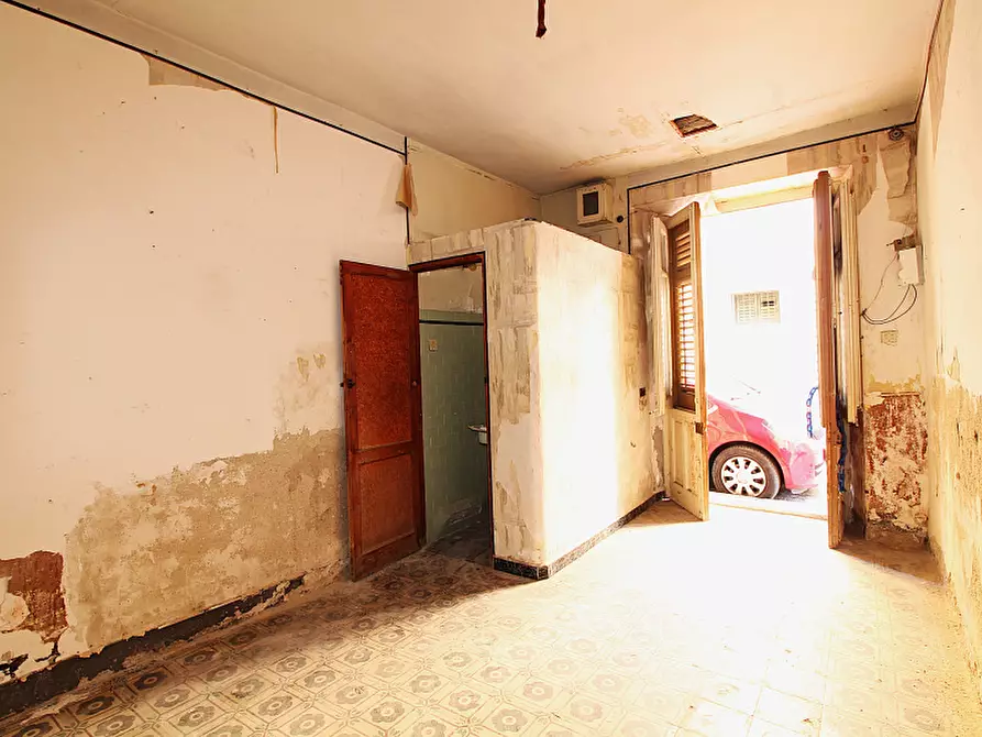 Immagine 4 di Palazzo in vendita  in Via Alessandria a Bagheria
