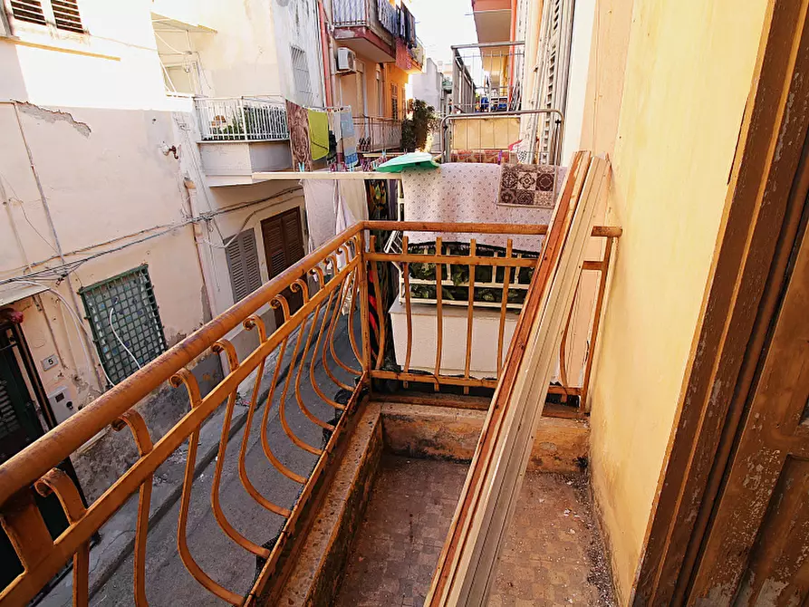 Immagine 11 di Palazzo in vendita  in Via Alessandria a Bagheria