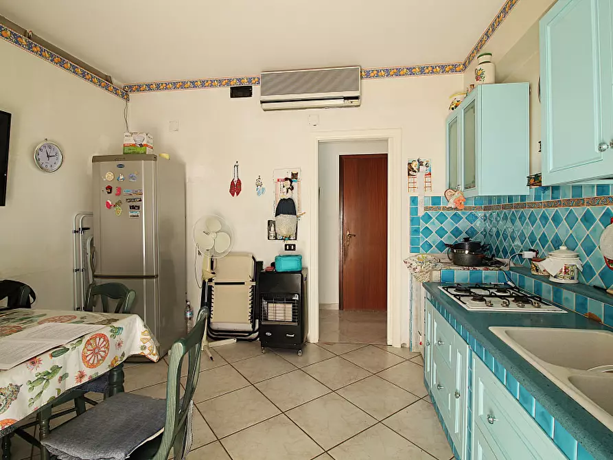 Immagine 11 di Appartamento in vendita  in Via Botta a Bagheria