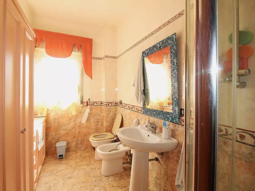 Immagine 16 di Appartamento in vendita  in Via Botta a Bagheria