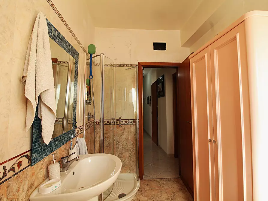 Immagine 17 di Appartamento in vendita  in Via Botta a Bagheria