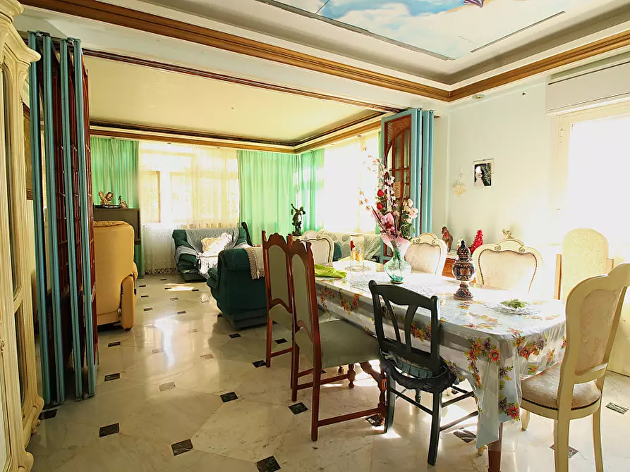 Immagine 4 di Appartamento in vendita  in Via Botta a Bagheria