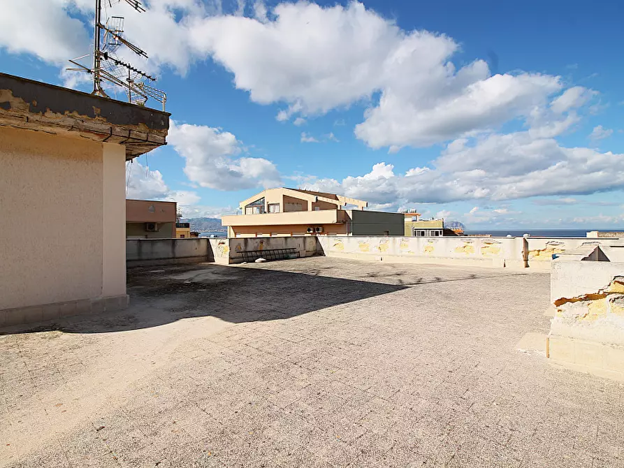 Immagine 25 di Appartamento in vendita  in Via Botta a Bagheria