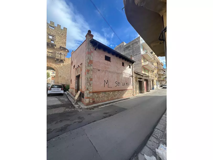Immagine 4 di Palazzo in vendita  in Vicolo Torre a Bagheria