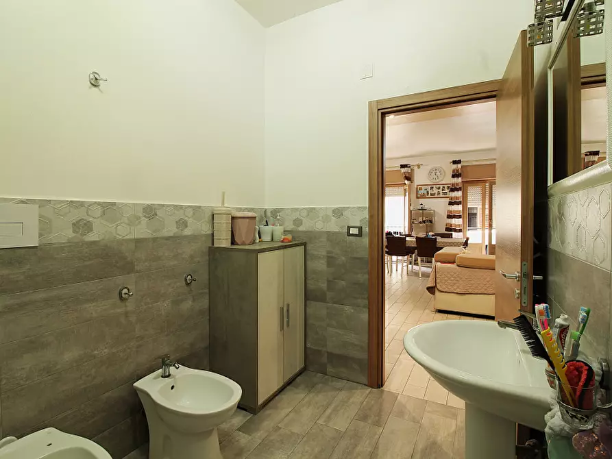 Immagine 13 di Appartamento in vendita  in Via Pietro Nenni a Bagheria