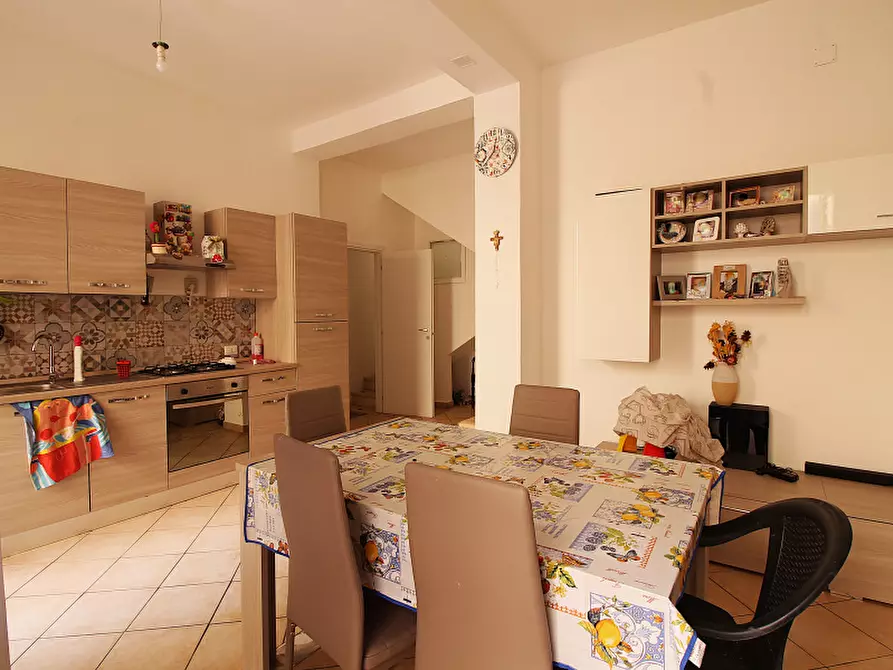 Immagine 1 di Appartamento in vendita  in Via Paternostro a Bagheria