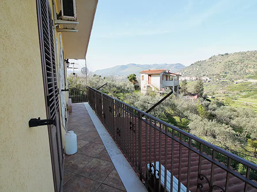 Immagine 15 di Villa in vendita  in Strada Comunale Raiata a Bagheria